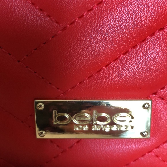 Bebe red quilted faux leather with gold chain - Picture 8 of 8
